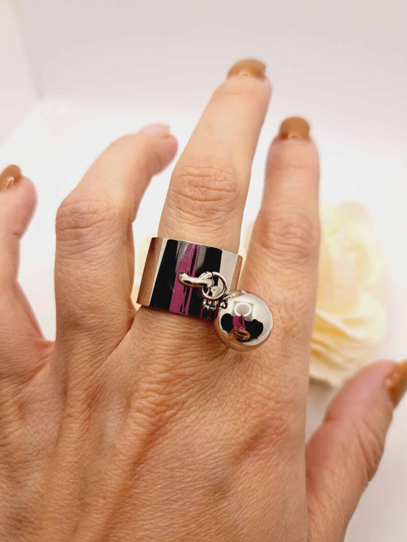 Bague "Anaïs" - Originalité en Acier avec Boule Argentée – Image 6