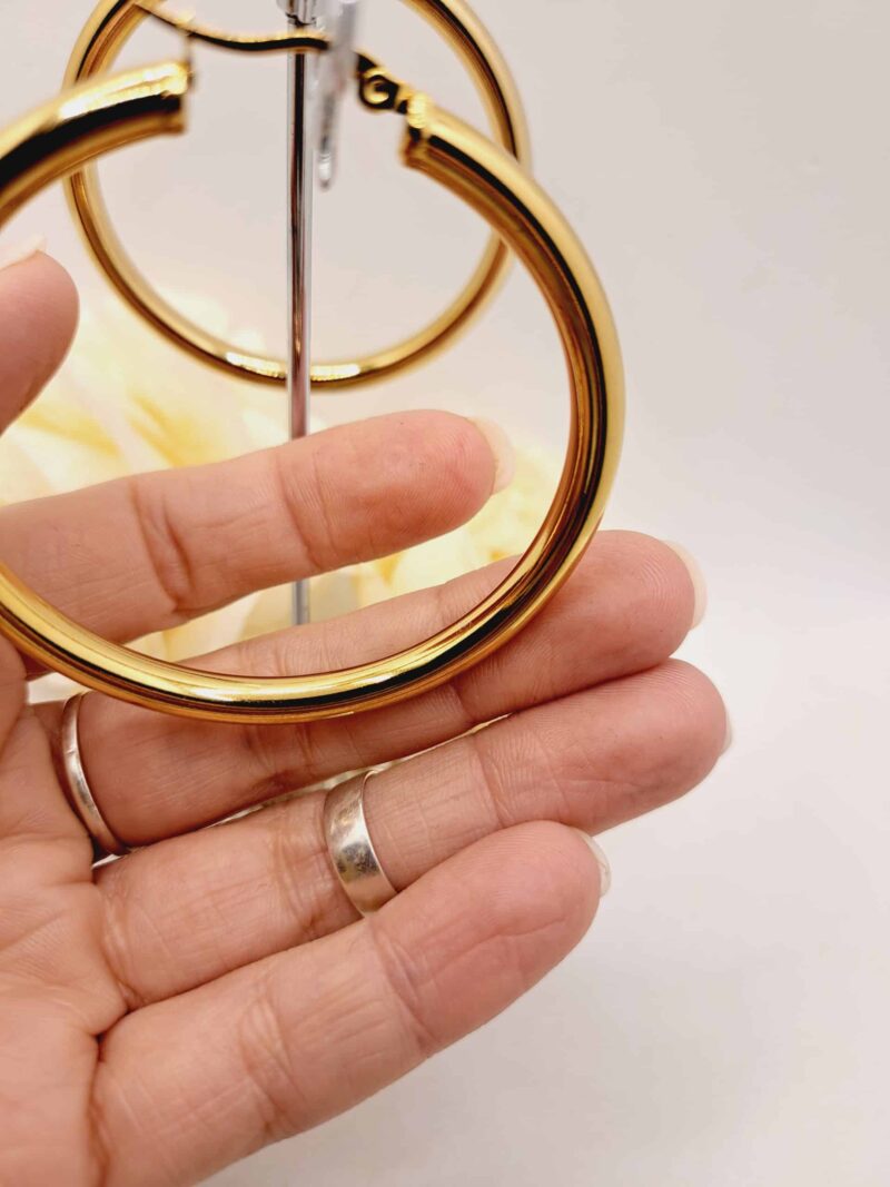 Créole or Madonna – Image 5