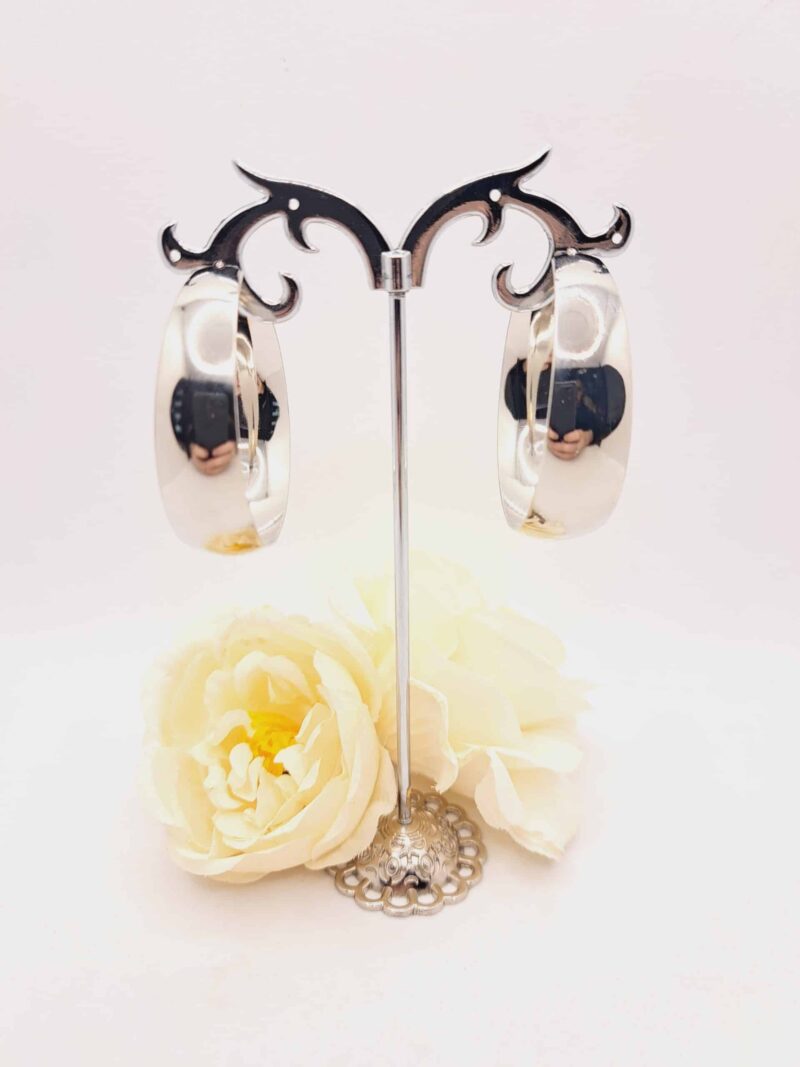 Créole "Alana" en Acier Inoxydable Argenté - 5cm de Diamètre – Image 9