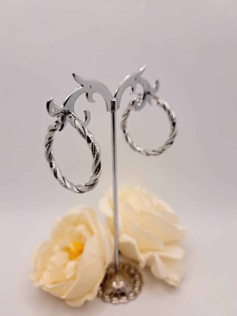 Créole "Lya" en Acier Inoxydable Argenté - 4cm de Diamètre – Image 4