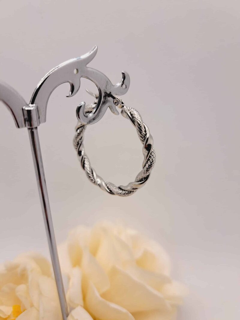 Créole "Lya" en Acier Inoxydable Argenté - 4cm de Diamètre – Image 8