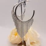 Créole vitali : Éclat argenté, 3cm de diamètre, 7cm de hauteur, une allure unique