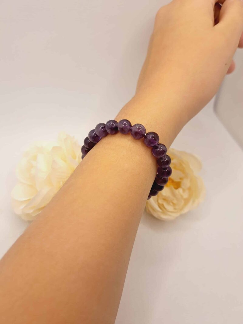 20240102_115831 Bracelet Améthyste Lithothérapie - Favorise Méditation et Sommeil - Taille 19 cm - Sérénité et Lâcher-prise – Image 4